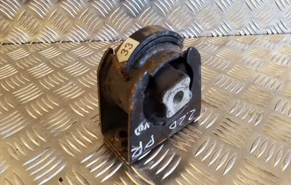 Toyota Corolla Verso E121 Gearbox mount AV84706