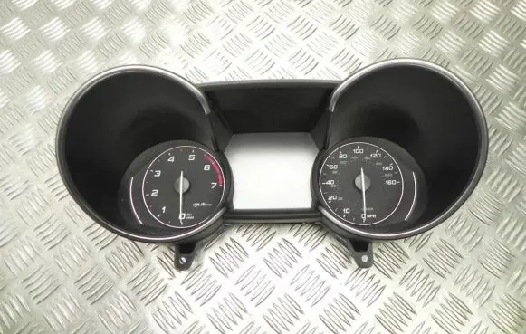 Alfa Romeo Giulia Speedometer (instrument cluster) 10R057825 B1053