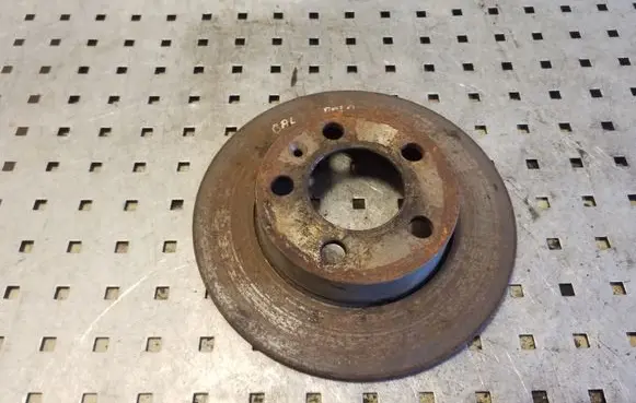 Volkswagen Polo IV 9N3 Rear brake disc