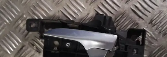Rear door interior handle