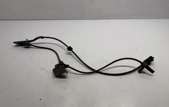 Toyota Auris E180 ABS brake wheel speed sensor 0265007805