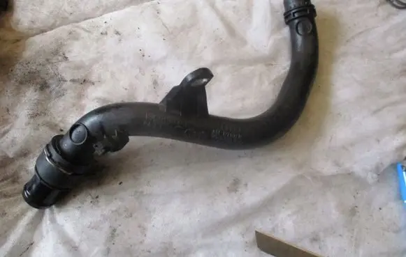 Volkswagen PASSAT B7 Water pump VW04L121071H