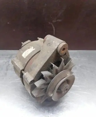 BMW 7 E23 Generator/alternator 0120469617