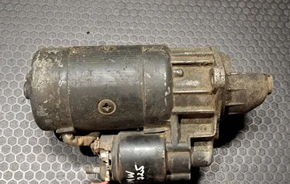 BMW 5 E34 Starter motor 0001218009