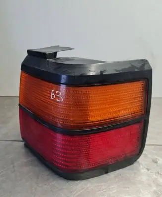 Volkswagen PASSAT B3 Tail light bulb cover holder 357945258