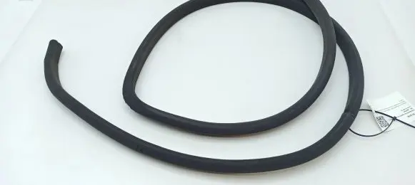 Lexus LS 430 Front door rubber seal
