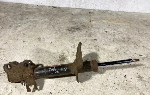 Nissan X-Trail T30 Front shock absorber/damper 54302eq000