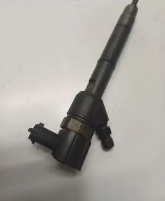 Hyundai i40 Fuel injector 0445110411