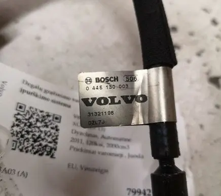 Volvo XC60 Fuel return line/hose 31321198 0445130003