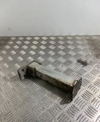 Audi Q7 4M Radiator support slam panel bracket 4M0802037A