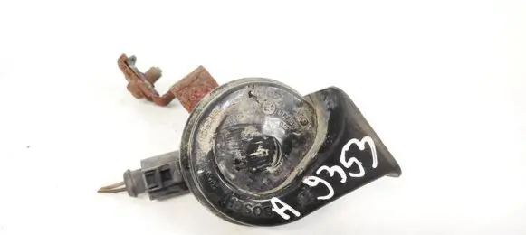 Audi A3 S3 8P Horn signal E9011157
