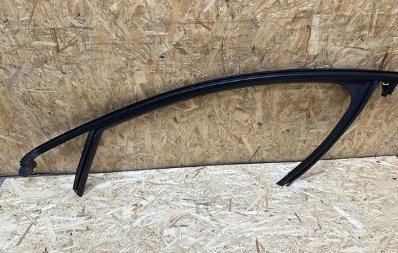 Peugeot 208 II Rubber seal front door (on door) 9823226680 3559687