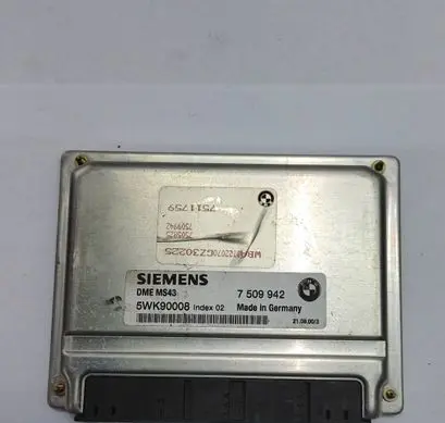 BMW 5 E39 Engine control unit/module 7509942 5WK90008