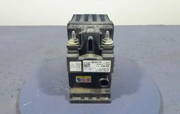 Alpine A610 Hybrid / electric car battery 4K0915101