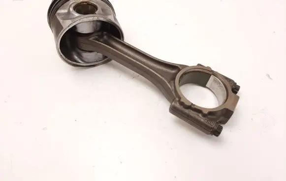 Volkswagen Caddy Piston with connecting rod 034 03LA