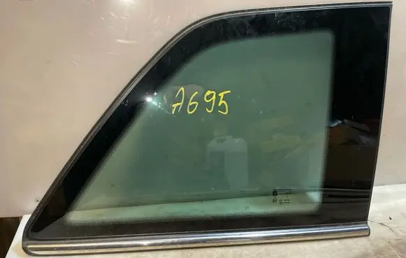 Rear side window