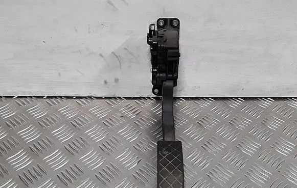 Volkswagen Fox Accelerator throttle pedal 6q1721503c