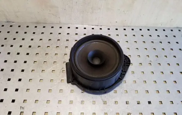 Opel Zafira C Rear door speaker 22759406