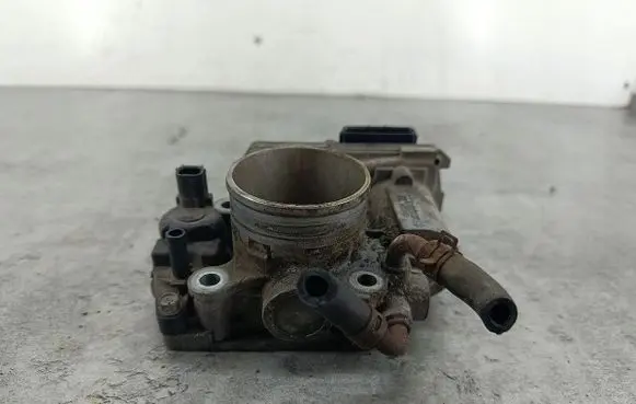 Honda CR-V Throttle body valve