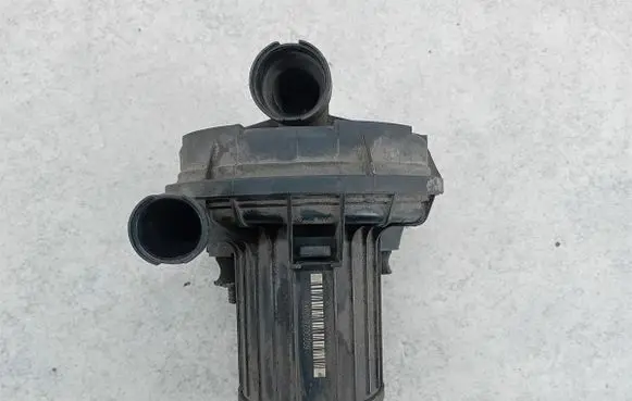 Volkswagen Golf Plus Secondary air pump 06A959253B
