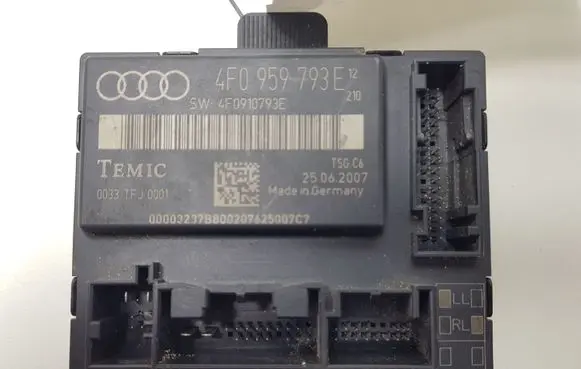 Audi A8 S8 D3 4E Door control unit/module 4F0959793E 4F0910793E
