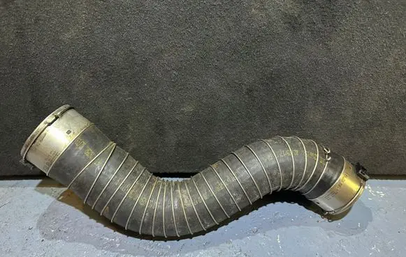 BMW 4 F36 Gran coupe Intercooler hose/pipe 8573762