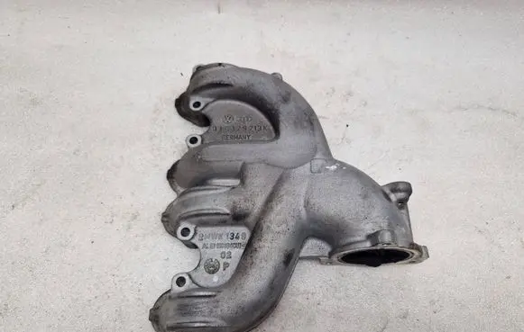 Volkswagen Golf V Intake manifold 03G129713K