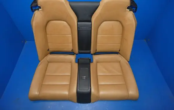 Mercedes-Benz E A207 Second row seats 