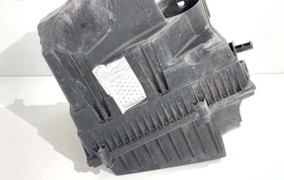 Renault Twingo II Air filter box H8200771957