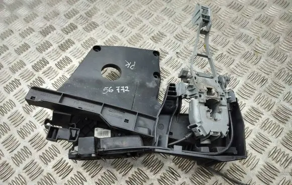 Volvo XC70 Front door lock 31253657