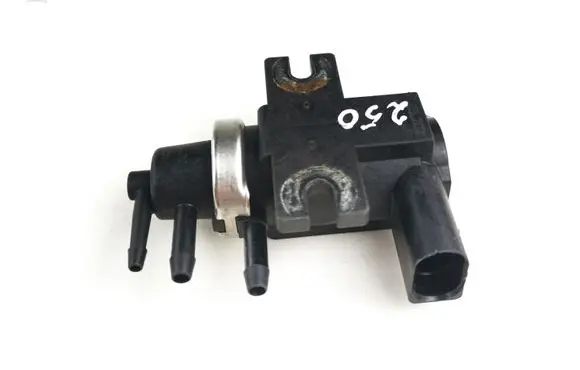 Volkswagen Touareg I Turbo solenoid valve 1j0906627c 72290303