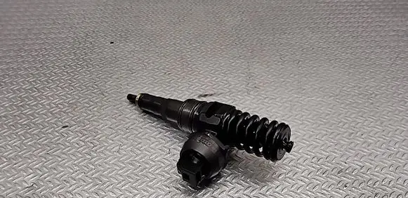 Seat Altea XL Fuel injector 038130073BQ
