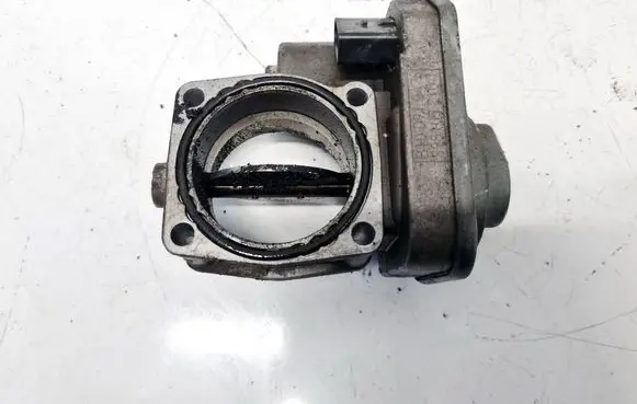 Opel Astra J Throttle valve 8981052101