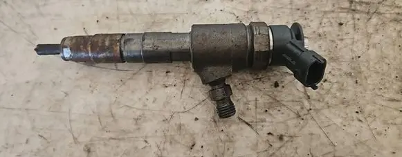 Peugeot 207 Fuel injector 0445110339