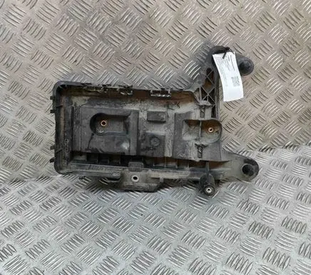 Skoda Octavia Mk2 (1Z) Battery box tray 1K0915333H