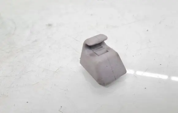Sun visor clip/hook/bracket