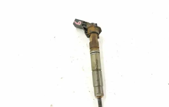 Mercedes-Benz R W251 Fuel injector 6420700587 6420701987