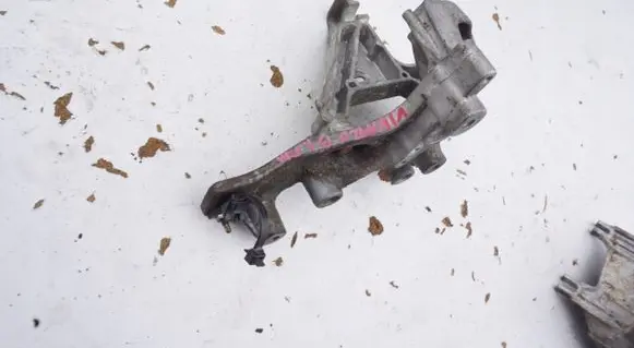 Opel Vivaro Gearbox mounting bracket 