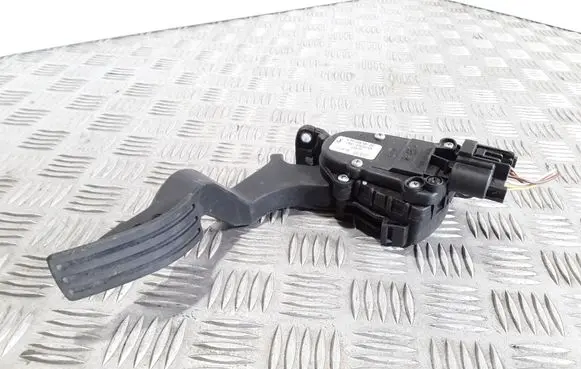 Ford Fusion Accelerator throttle pedal 6PV00856700 2S619F836AA C95YE