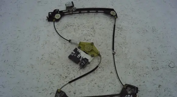 Audi R8 42 Front door window regulator with motor 