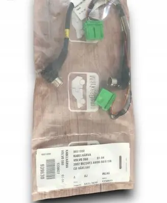 Volvo S60 EUR ISO radio connector 8651098