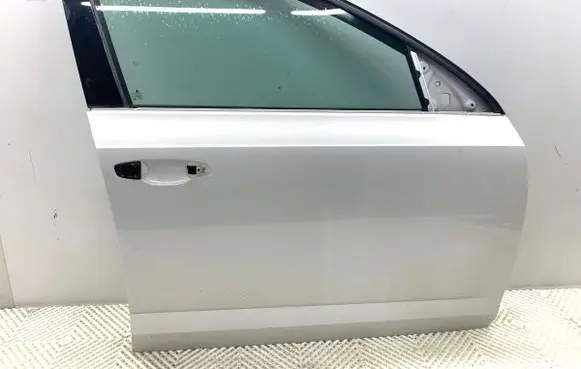 Skoda Octavia Mk3 (5E) Front door LF9E