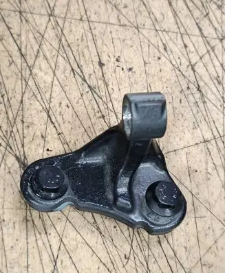 Mercedes-Benz ML W164 Front door lower hinge A2517201537