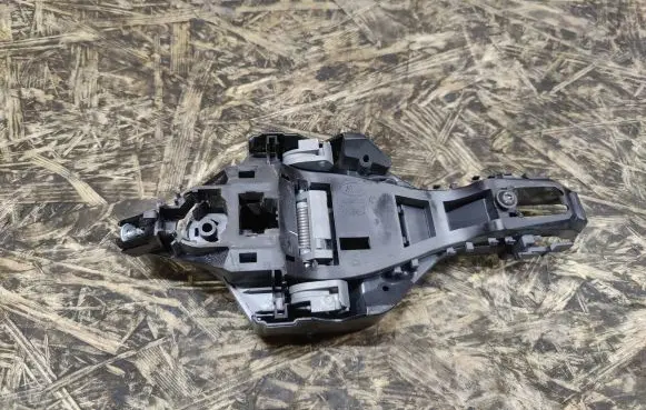 Jaguar XE Rear door exterior handle/bracket DK62224A00AA