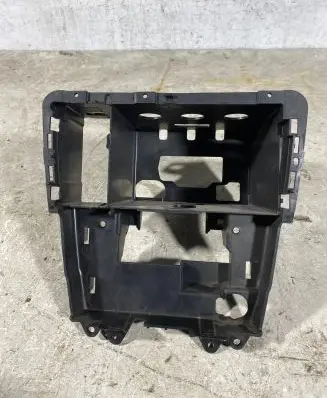 Volvo XC70 Radio/GPS head unit trim 30722446