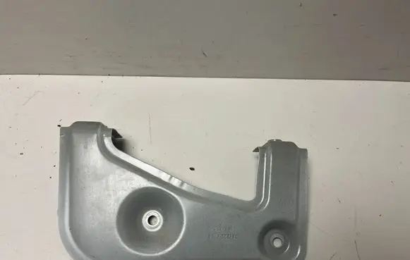 BMW X7 G07 Fender mounting bracket 7418220
