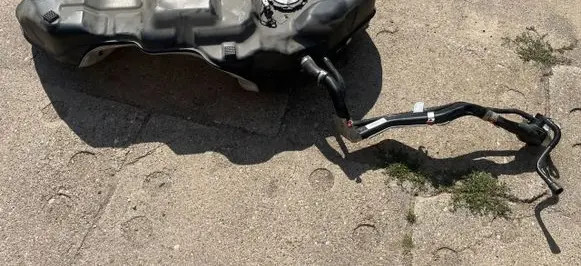 Porsche Cayenne (9Y0 9Y3) Fuel tank 