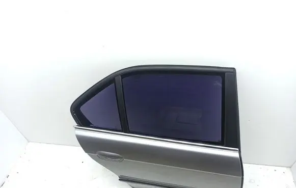 BMW 7 E38 Rear door