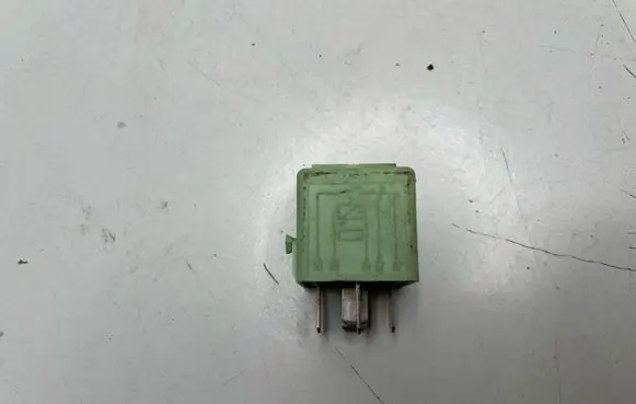 BMW 5 E60 E61 Other relay 8373700 V23134K59X312 6136