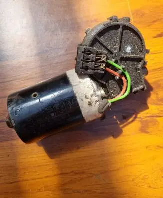 Volkswagen Golf IV Wiper motor 1J2955113A 0390241132 0589809092